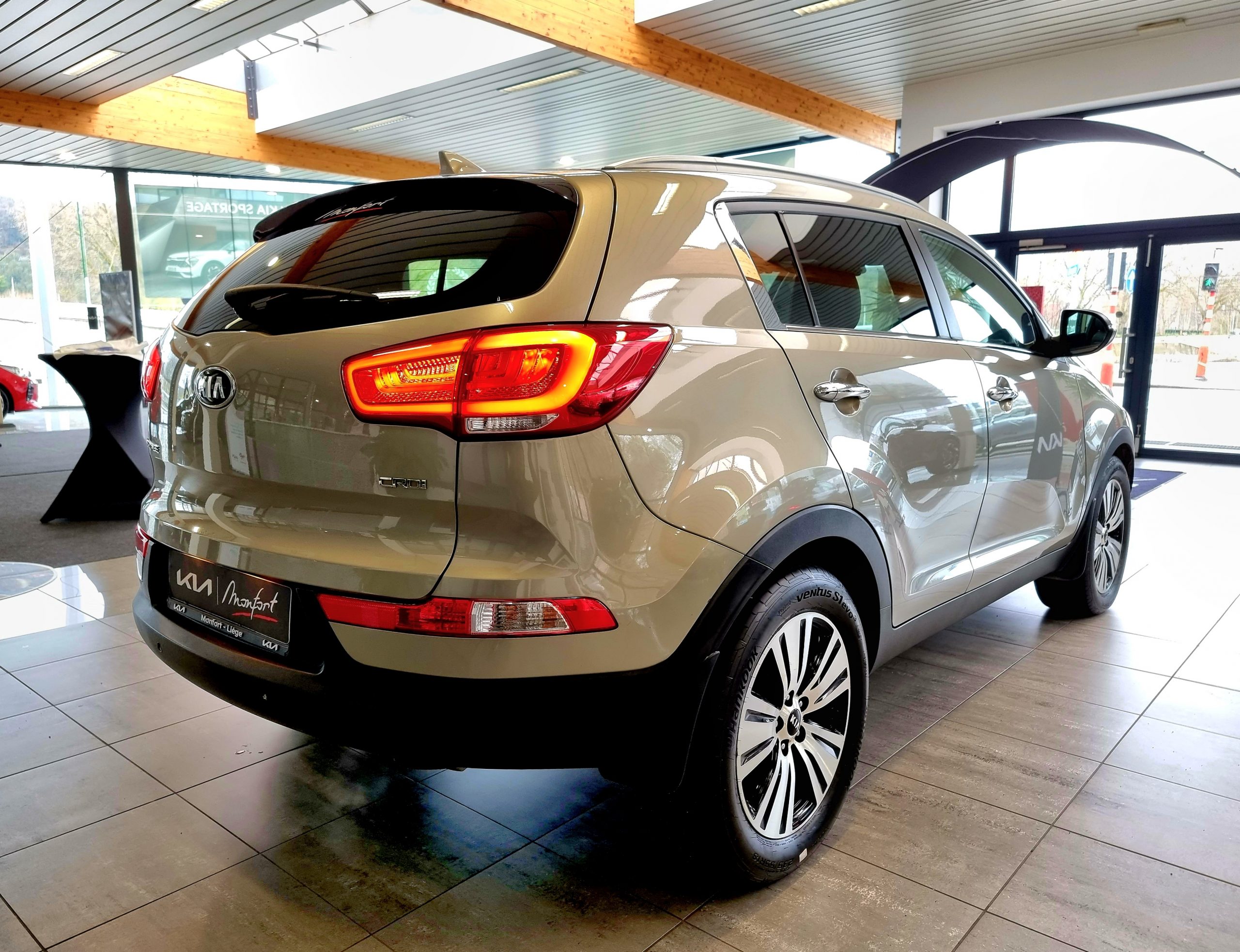 KIA SPORTAGE (9)